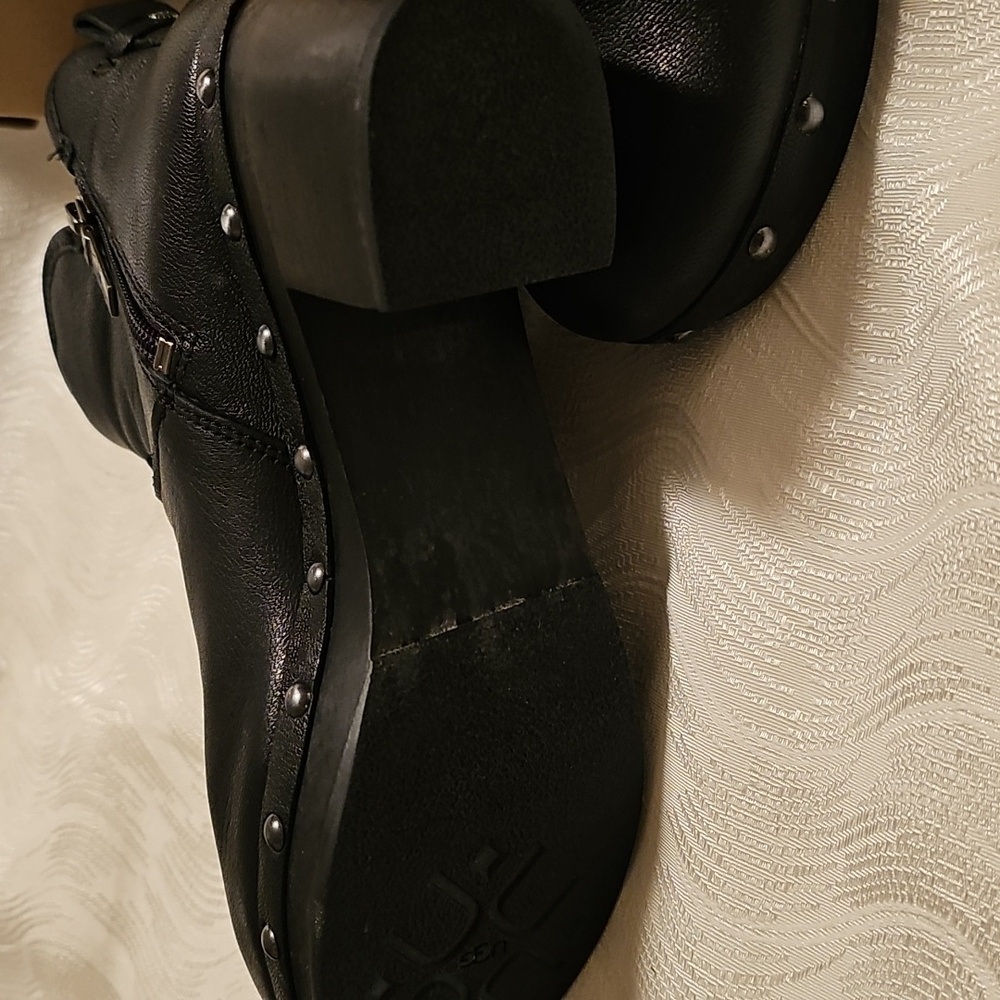 Ugg W Cam II black leather boot size 6 - Picture 2 of 10